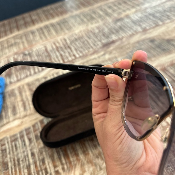Tom Ford Elegant Black Sunglasses main image 4
